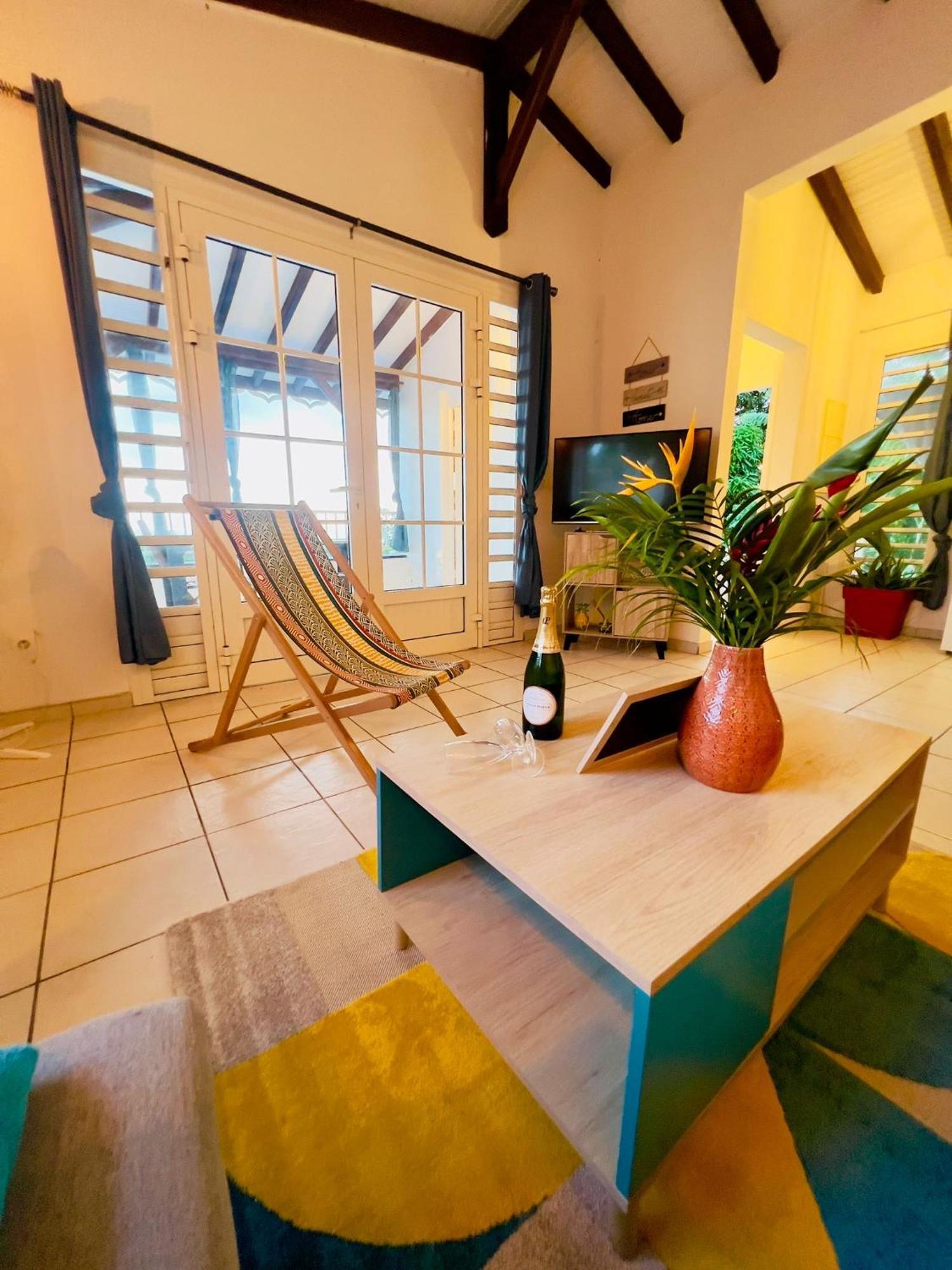 Villa Iguana, Duplex Paisible, Vue Magnifique Mer Et Rocher Du Diamant, Piscine Sainte-Luce Exteriér fotografie